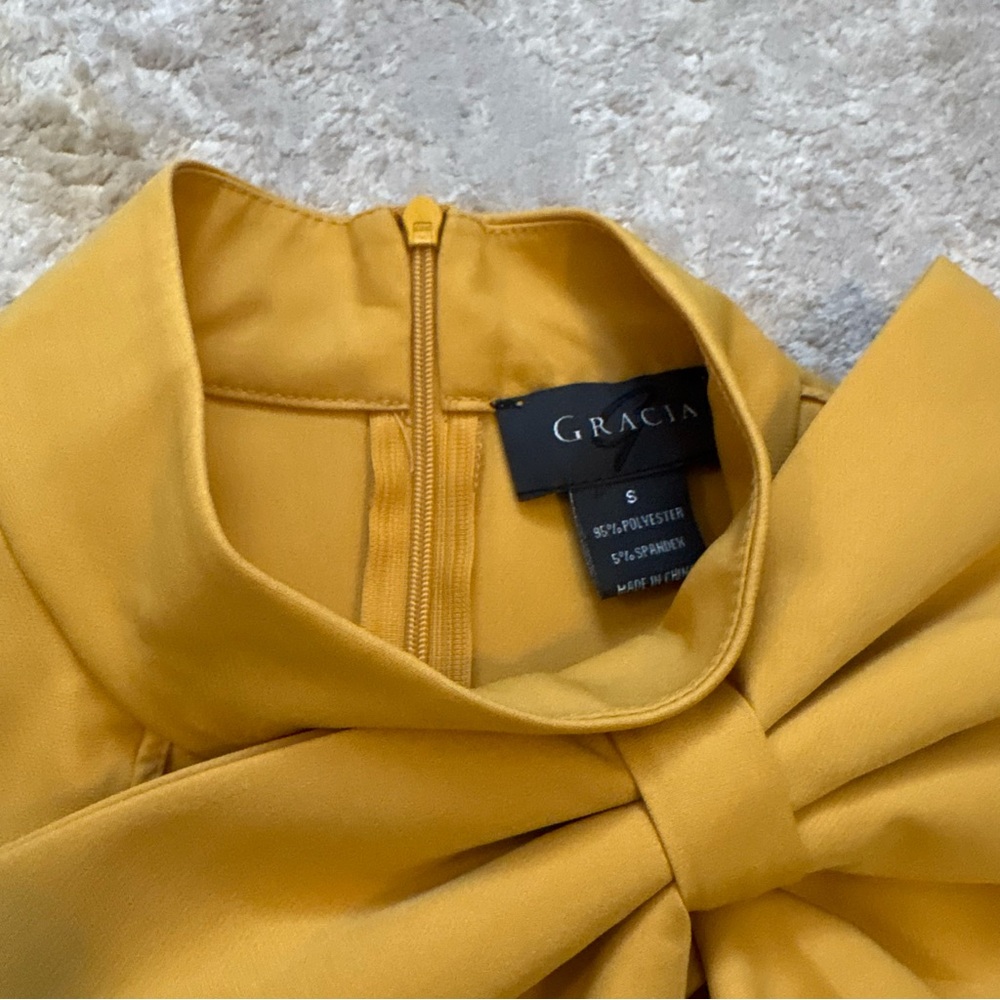 Gracia Big Bow Ruffle Mustard Yellow Sleeveless Top Size Small - Picture 5 of 9